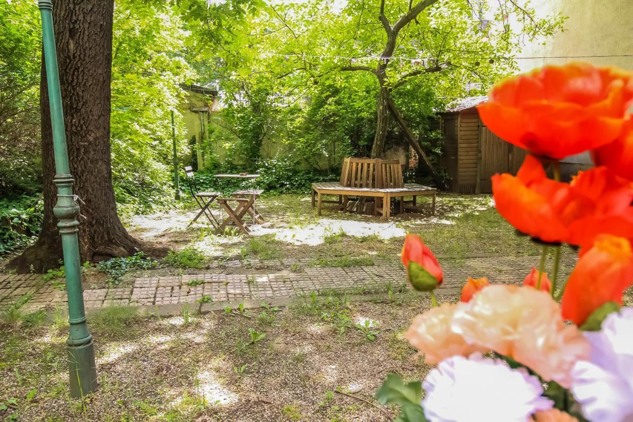 Private Double Bed Room With Bathroom Відень Екстер'єр фото